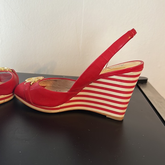 Michael Kors sandal size 6 red color - Picture 8 of 8